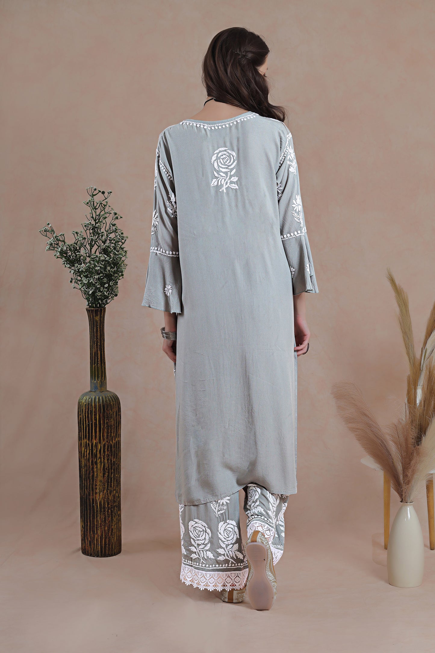 Handcrafted embroideryfor a sophisticated touch.