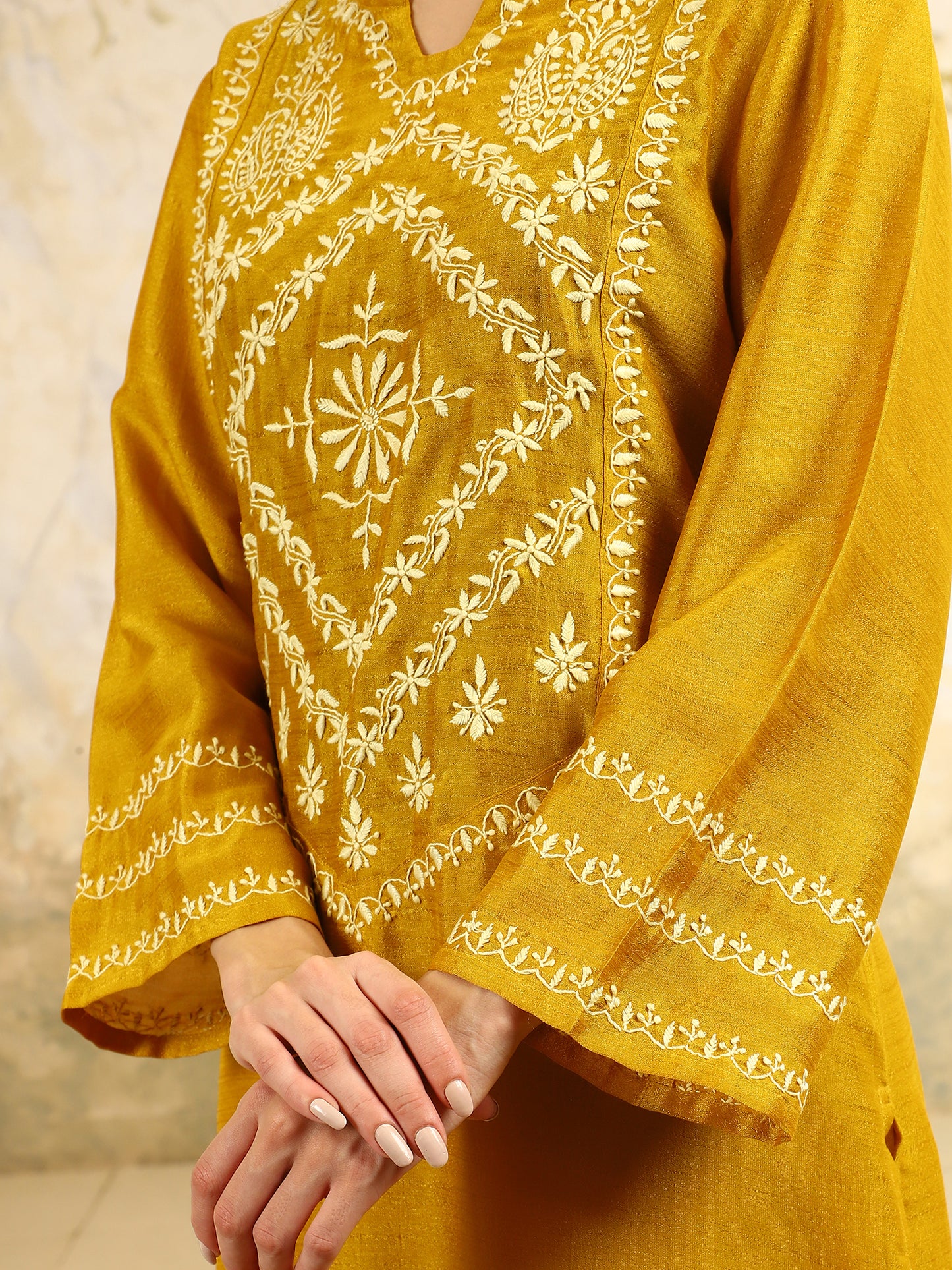Vamiqa Chikankari Kurta Set with Butter Yellow Butta – V Neck