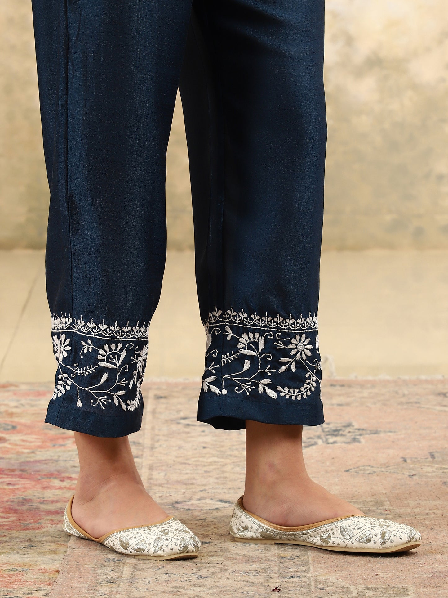 Samaira Blue Chikankari Kurta Set with White Border – Notch Neck