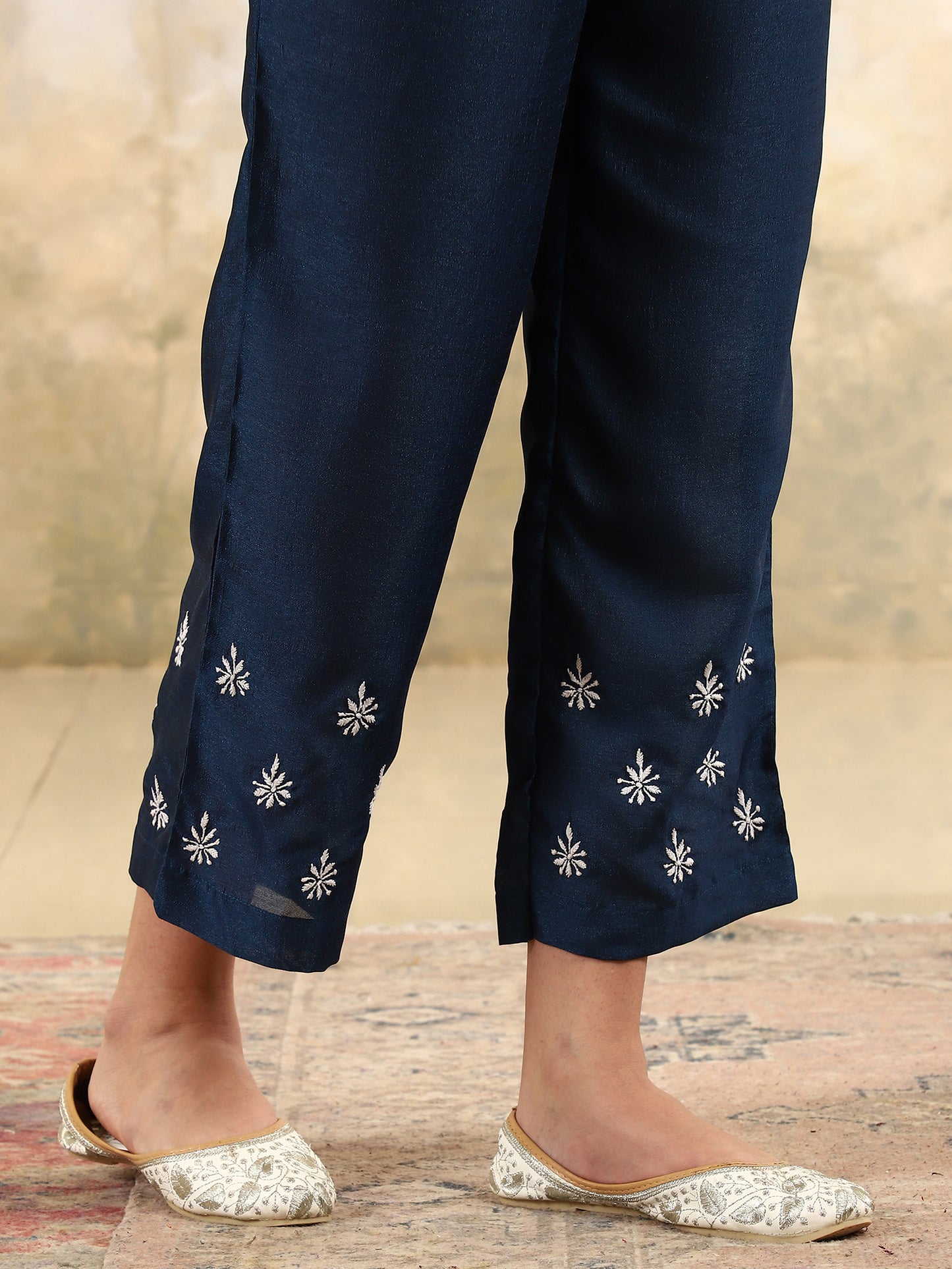 Zainab Blue Chikankari Kurta Set with White Yoke – Notch Neck
