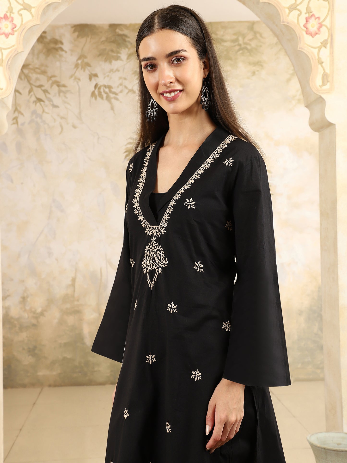 Aranya Black Chikankari Kurta Set with V-Neck