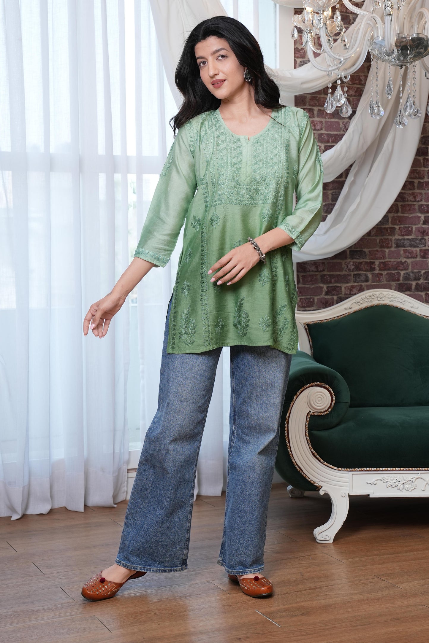 A short Kurta is the perfect Indo western outfit for the modern woman.