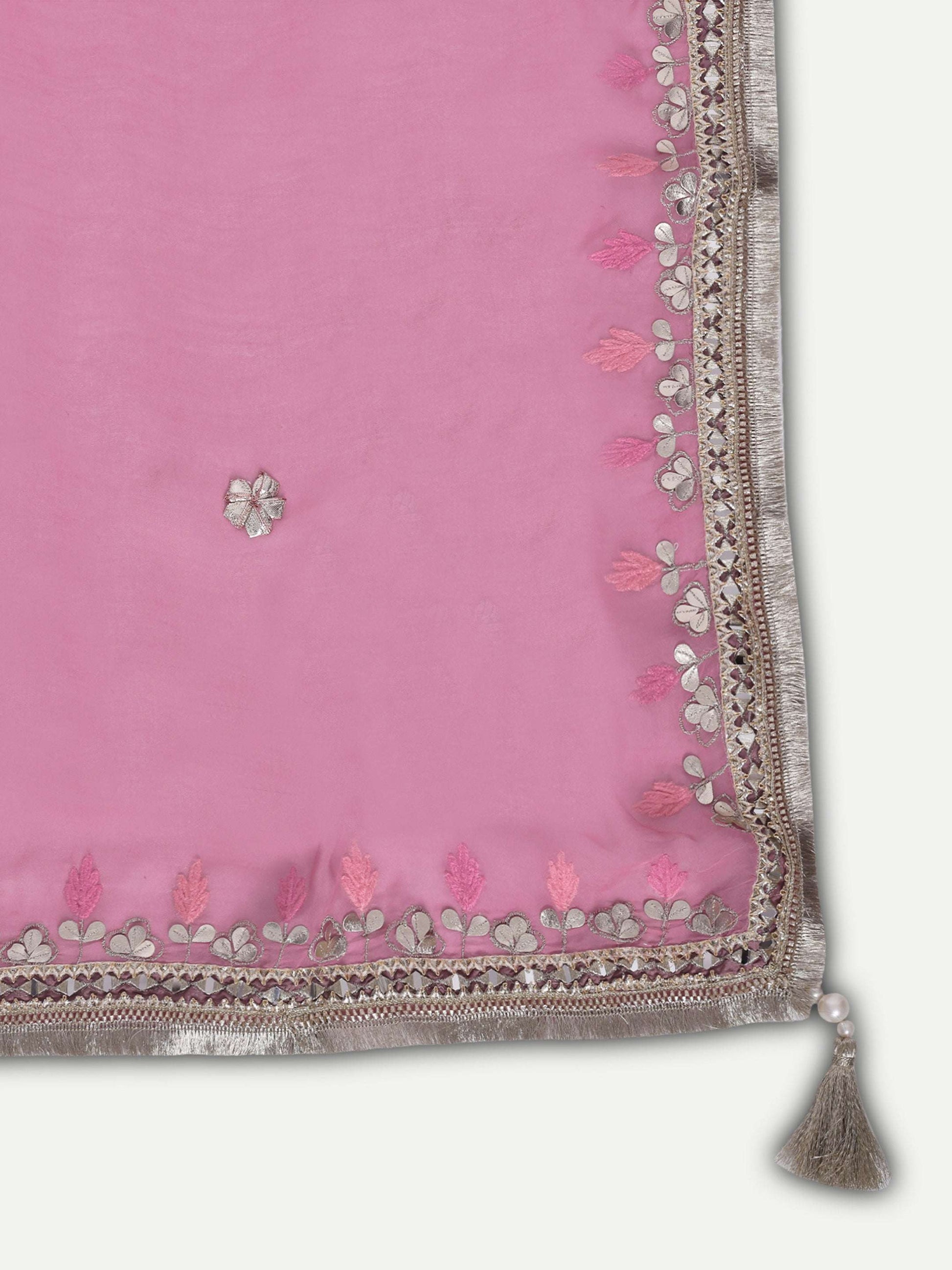 beautiful dupatta and a bottom, adding an extra layer of elaborateness.