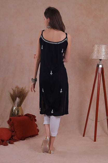 Crafted from breathable cotton.
