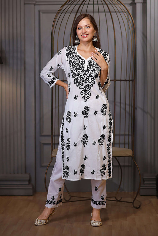 pearl white mul cotton kurta set offers a blend of comfort and elegance