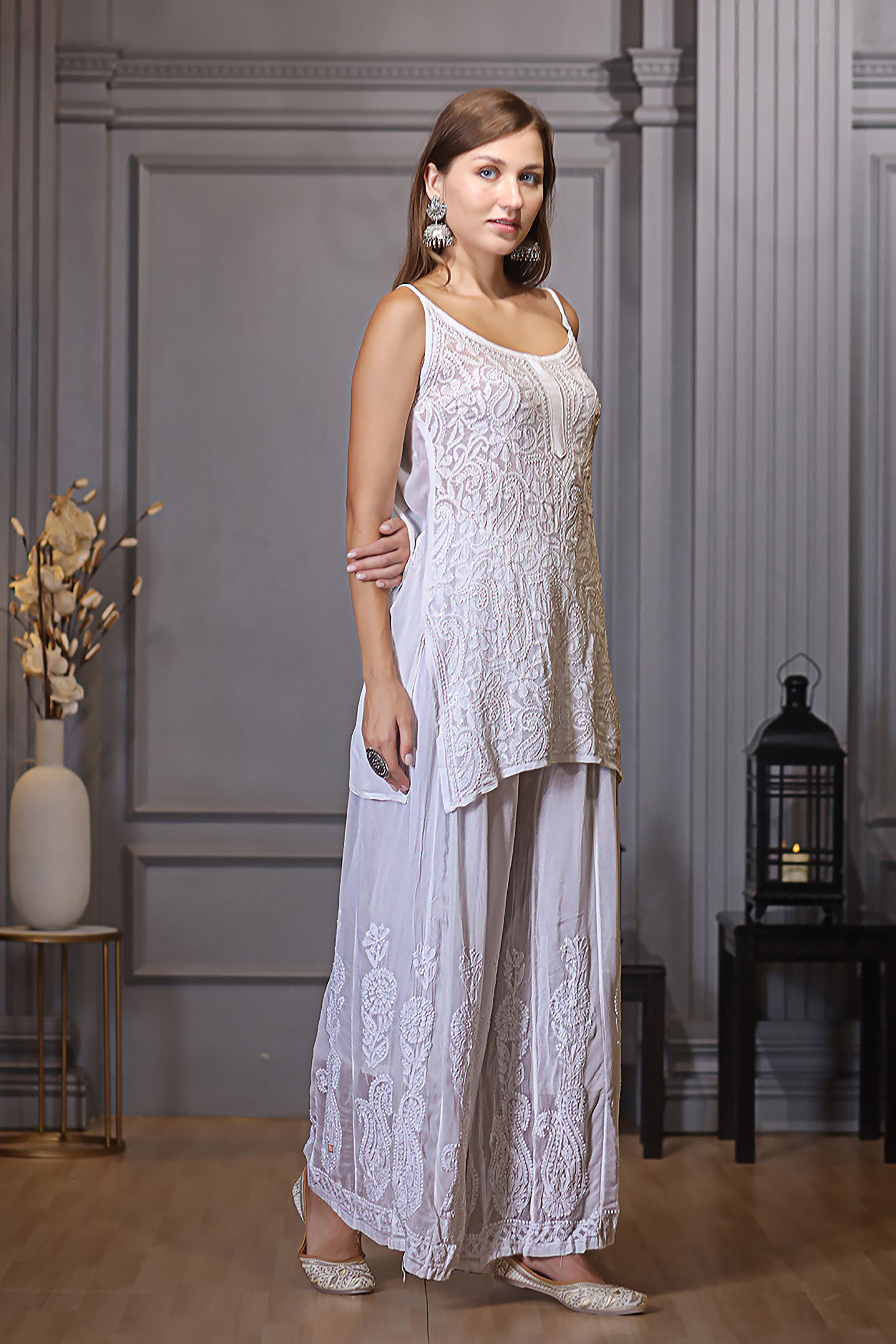 The flared pants provide a flattering, flowy silhouttes