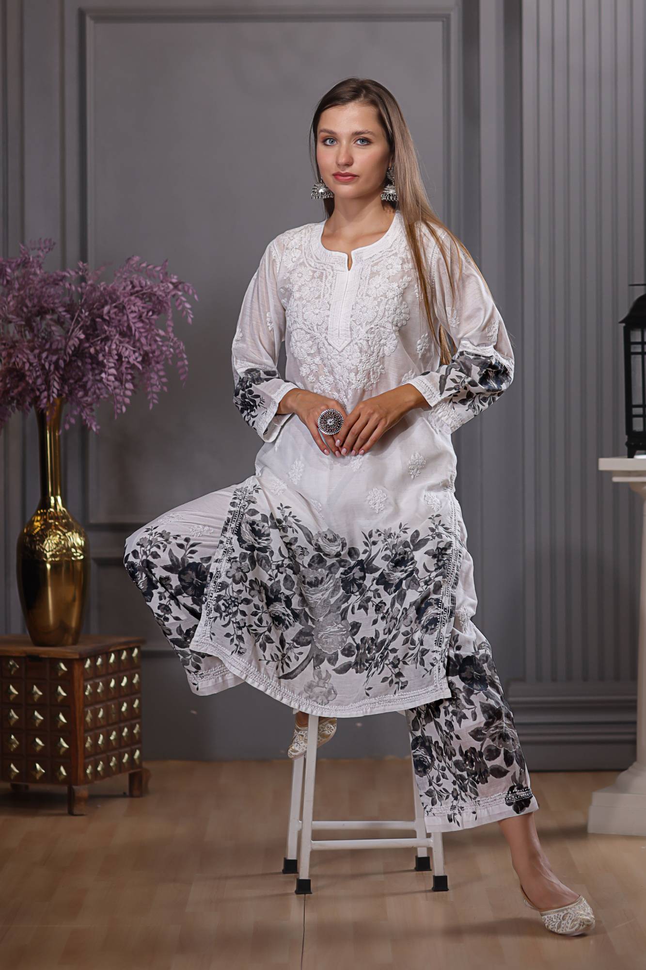 Muslin monocromatic printed kurta and pant Chikankari