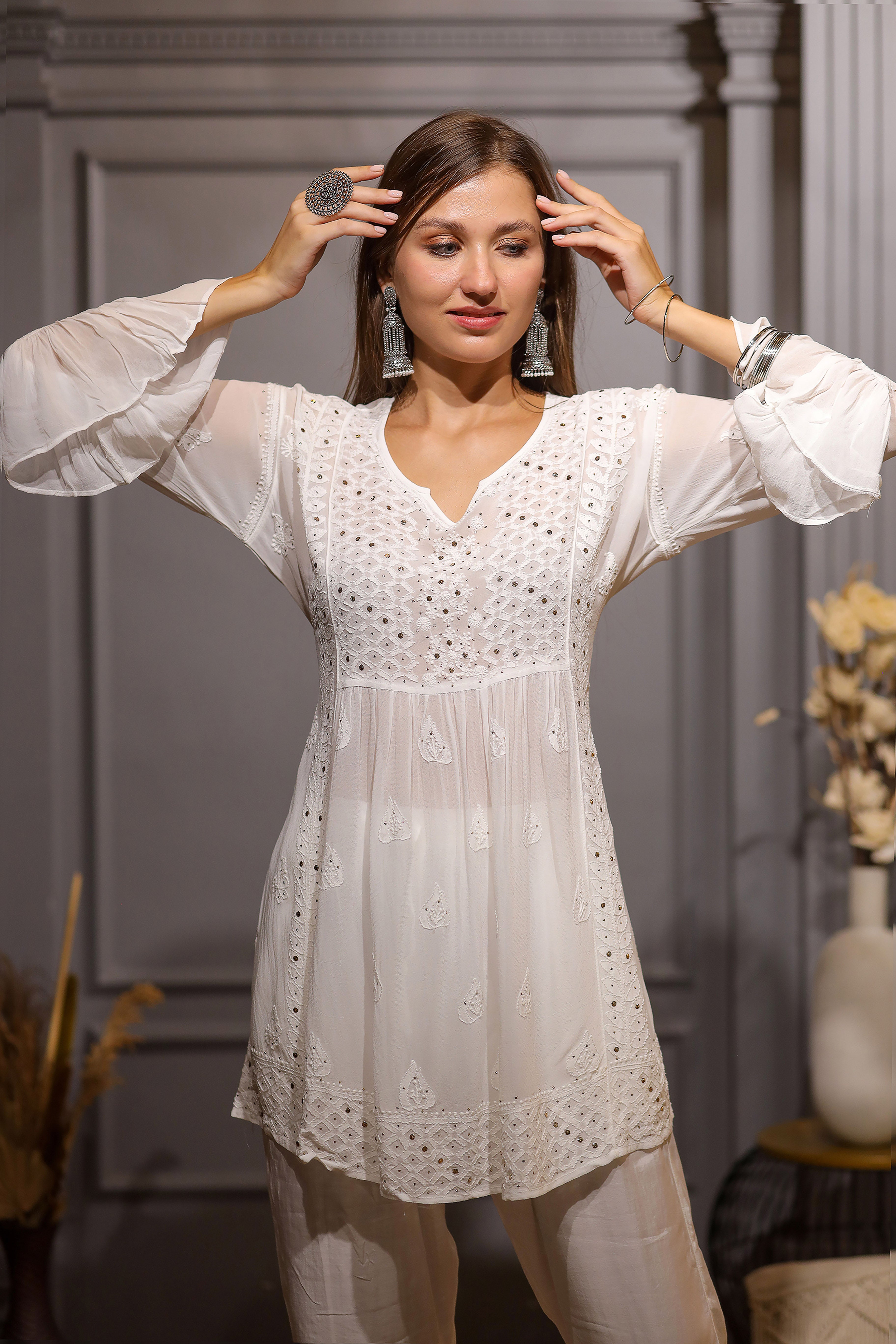 The Kurta is designed with pure viscose fabric