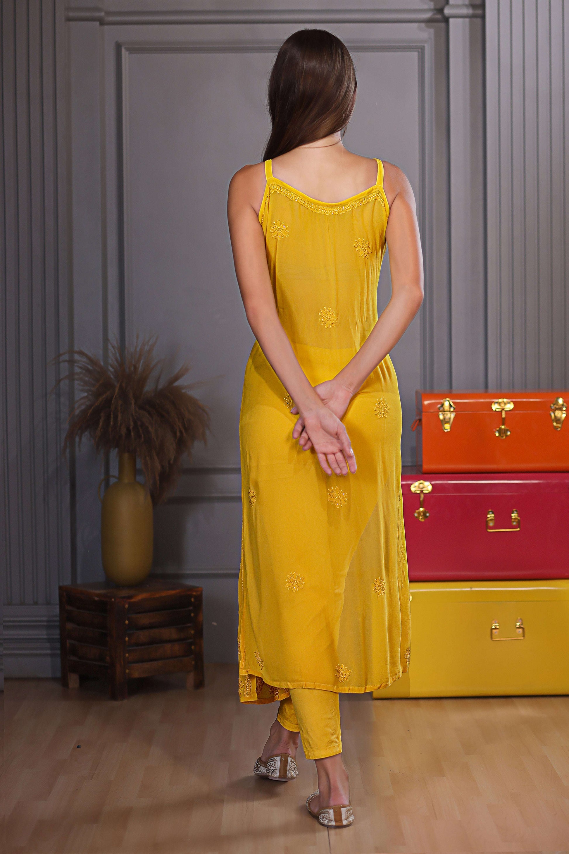 Lightweight yellow suit set  & soft fabric, perfect for every season