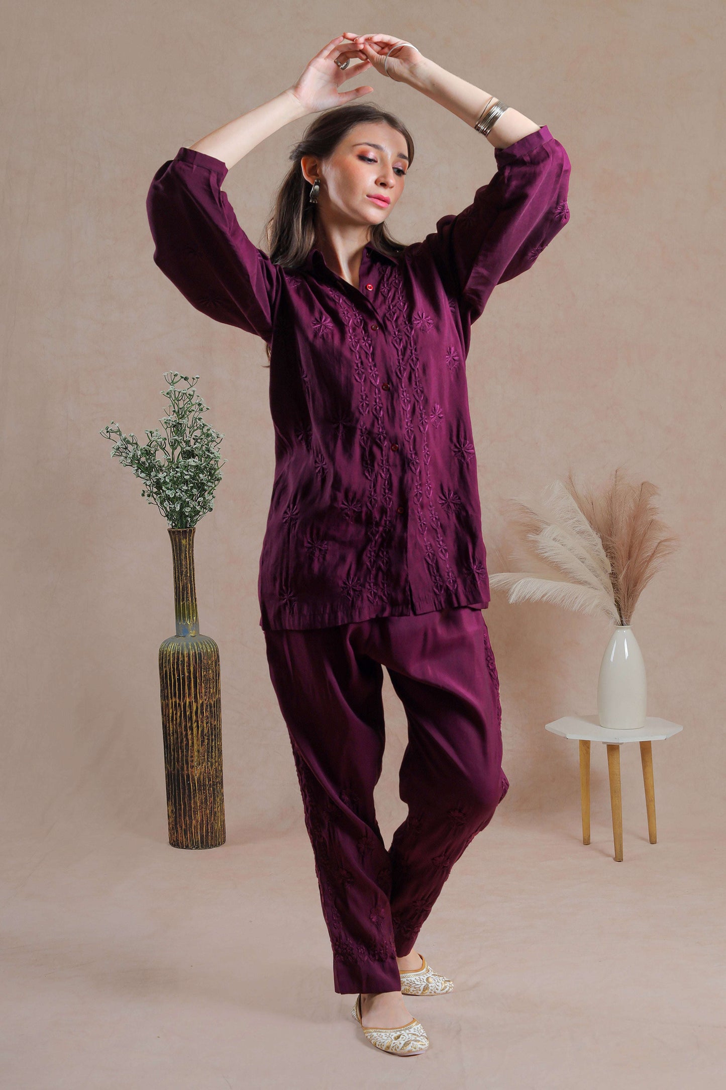 chikankari hand embroidered on the set makes it a perfect indo-western attire.