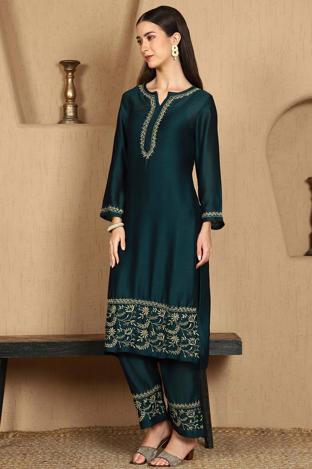Kashvi Chikankari Kurta Set Notch Neck