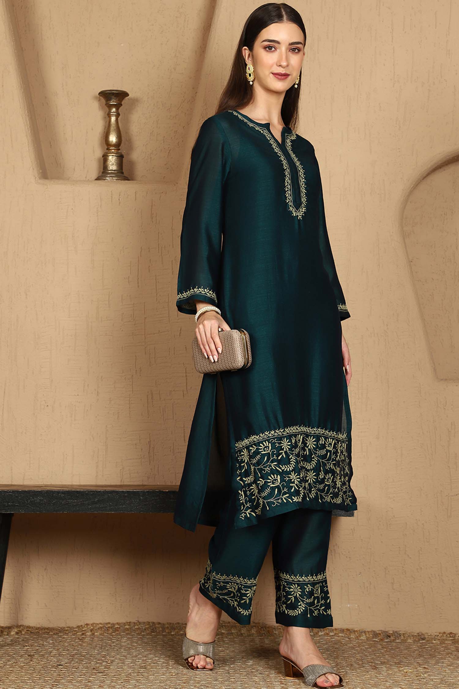 Kashvi Chikankari Kurta Set Notch Neck