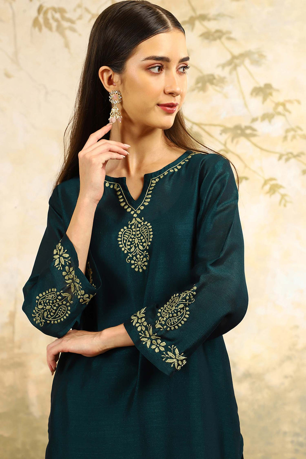 Inika Green Chikankari Kurta Set – Notch Neck Kurta