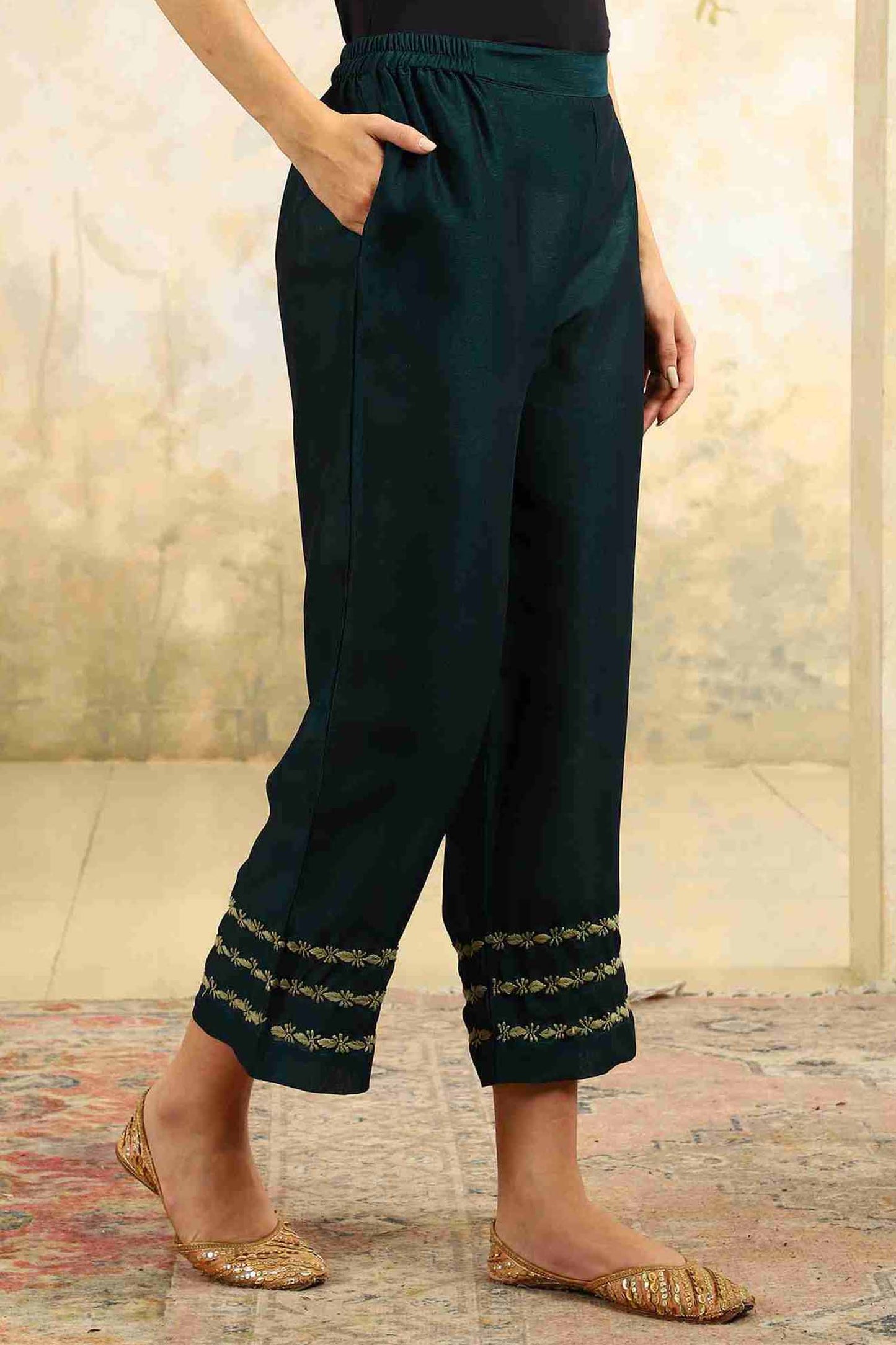 Urvi Green Chikankari Kurta Set – Notch Neck