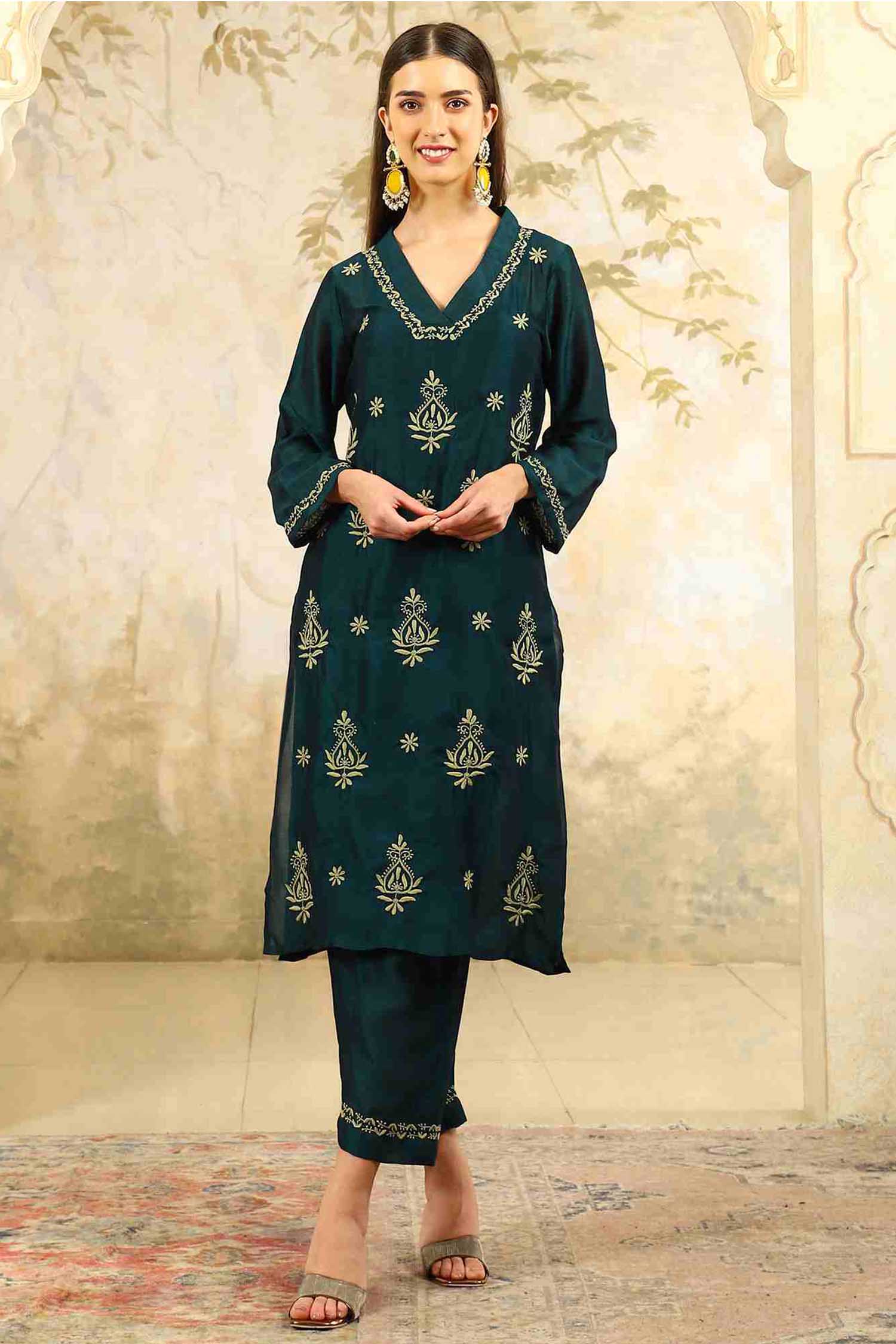 Siya Green Chikankari Kurta Set with Pear Green Thread – V Neck