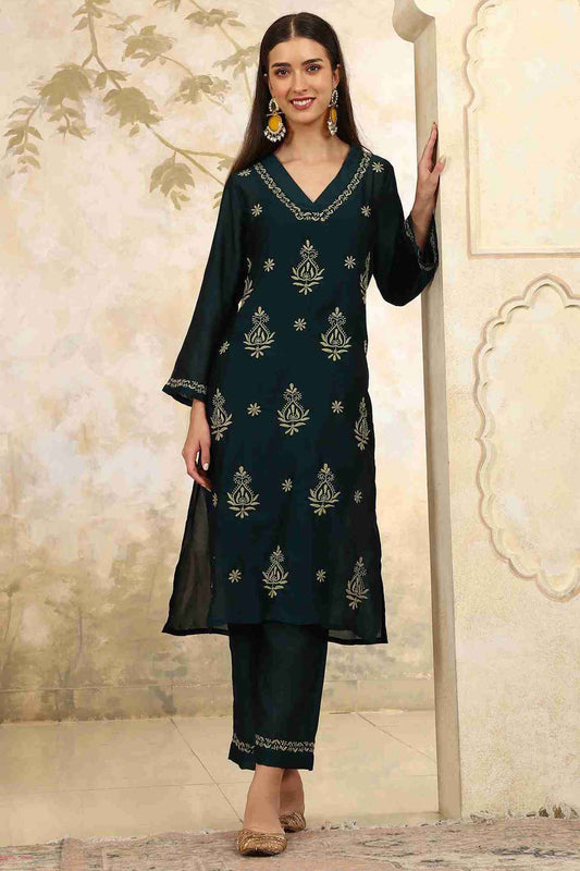 Siya Green Chikankari Kurta Set with Pear Green Thread – V Neck