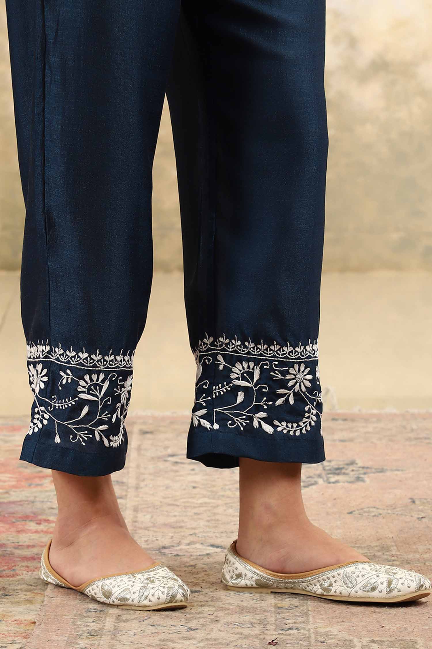Samaira Blue Chikankari Kurta Set with White Border – Notch Neck