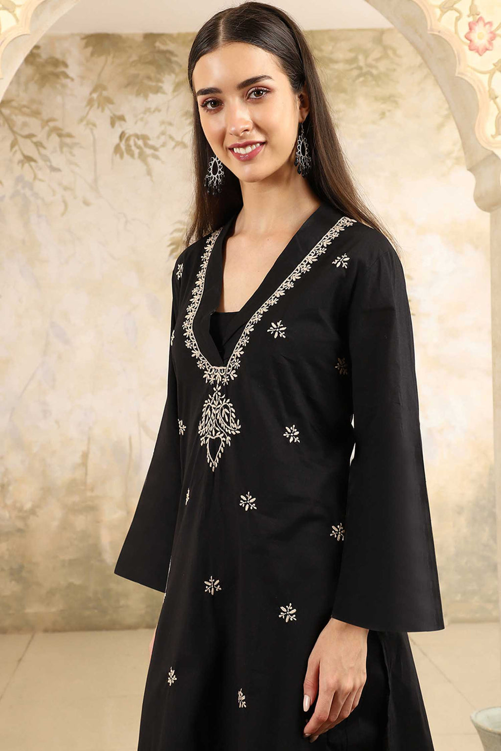 Aranya Black Chikankari Kurta Set with V-Neck