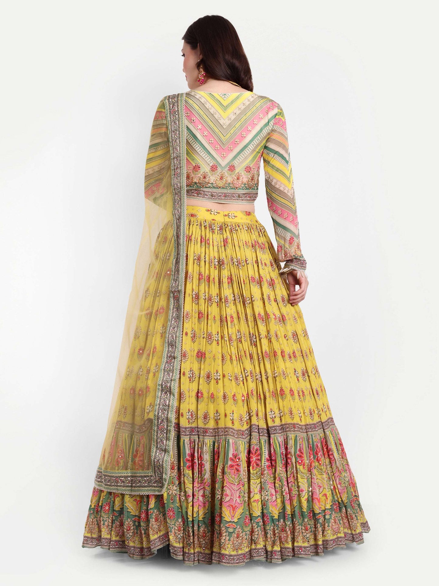 Intricate floral embroidery on front, back and sleeves with dupatta