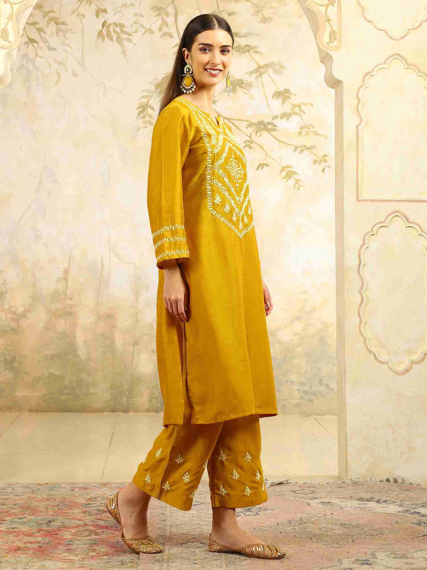 Vamiqa Chikankari Kurta Set with Butter Yellow Butta – V Neck