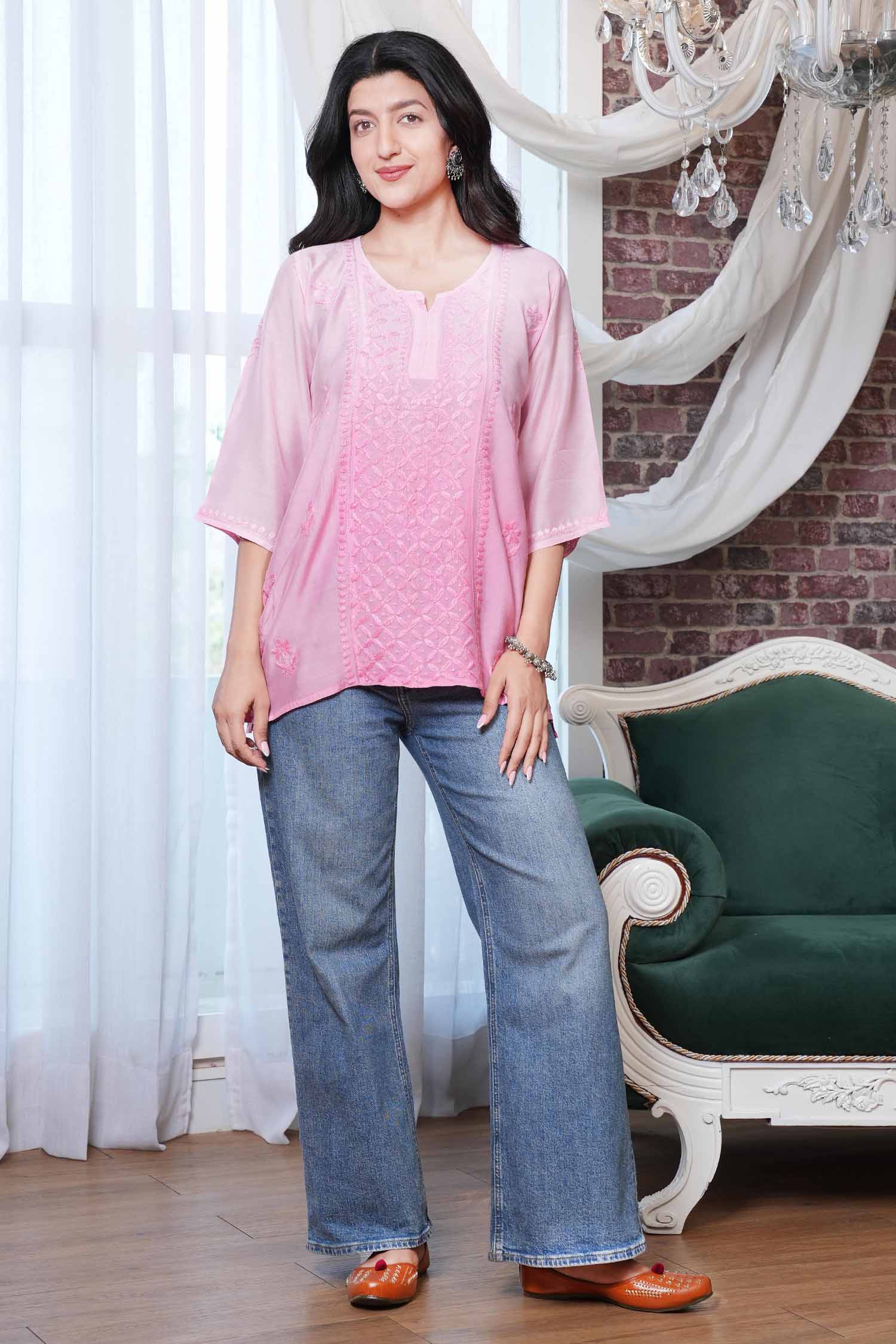 Soha Muslin Chikankari Kurti – Pink Ombre