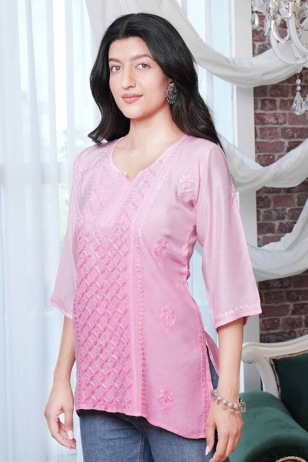 Soha Muslin Chikankari Kurti – Pink Ombre