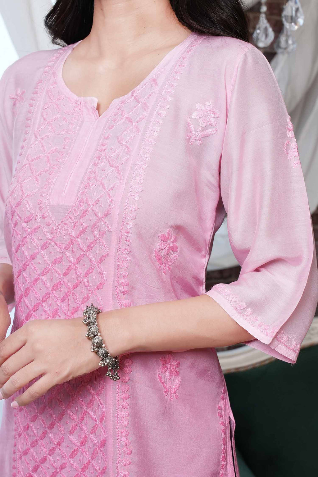 Soha Muslin Chikankari Kurti – Pink Ombre
