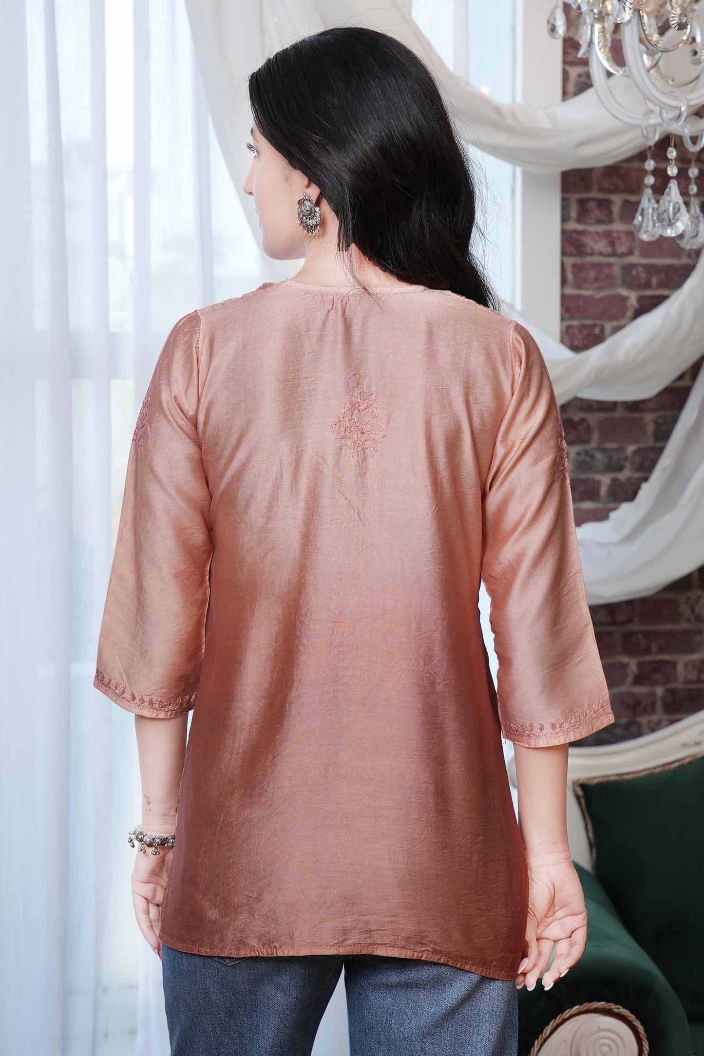 Naira Chanderi Chikankari Kurti – Brown Ombre