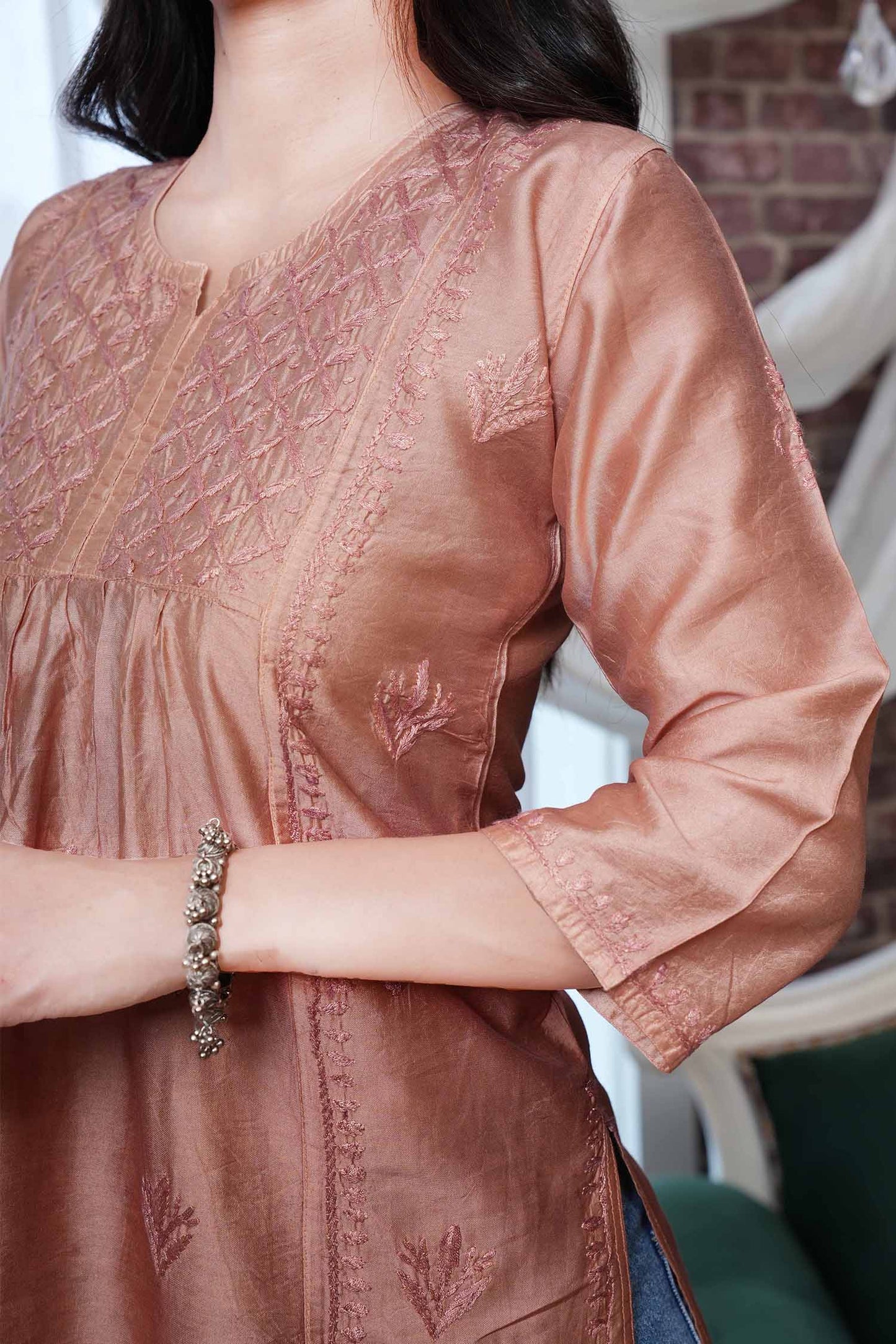 Naira Chanderi Chikankari Kurti – Brown Ombre