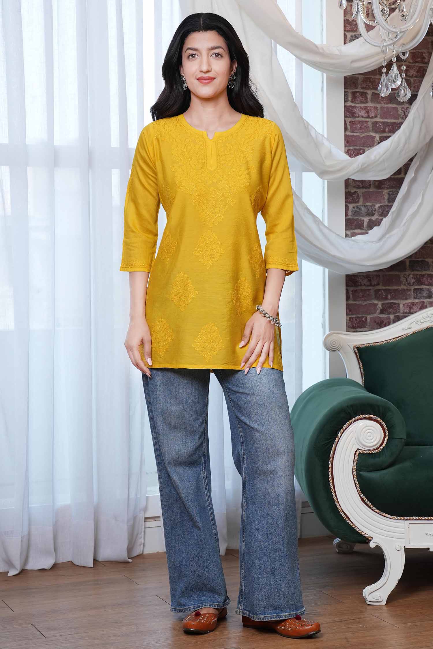 Parnika Chanderi Chikankari Kurti – Yellow