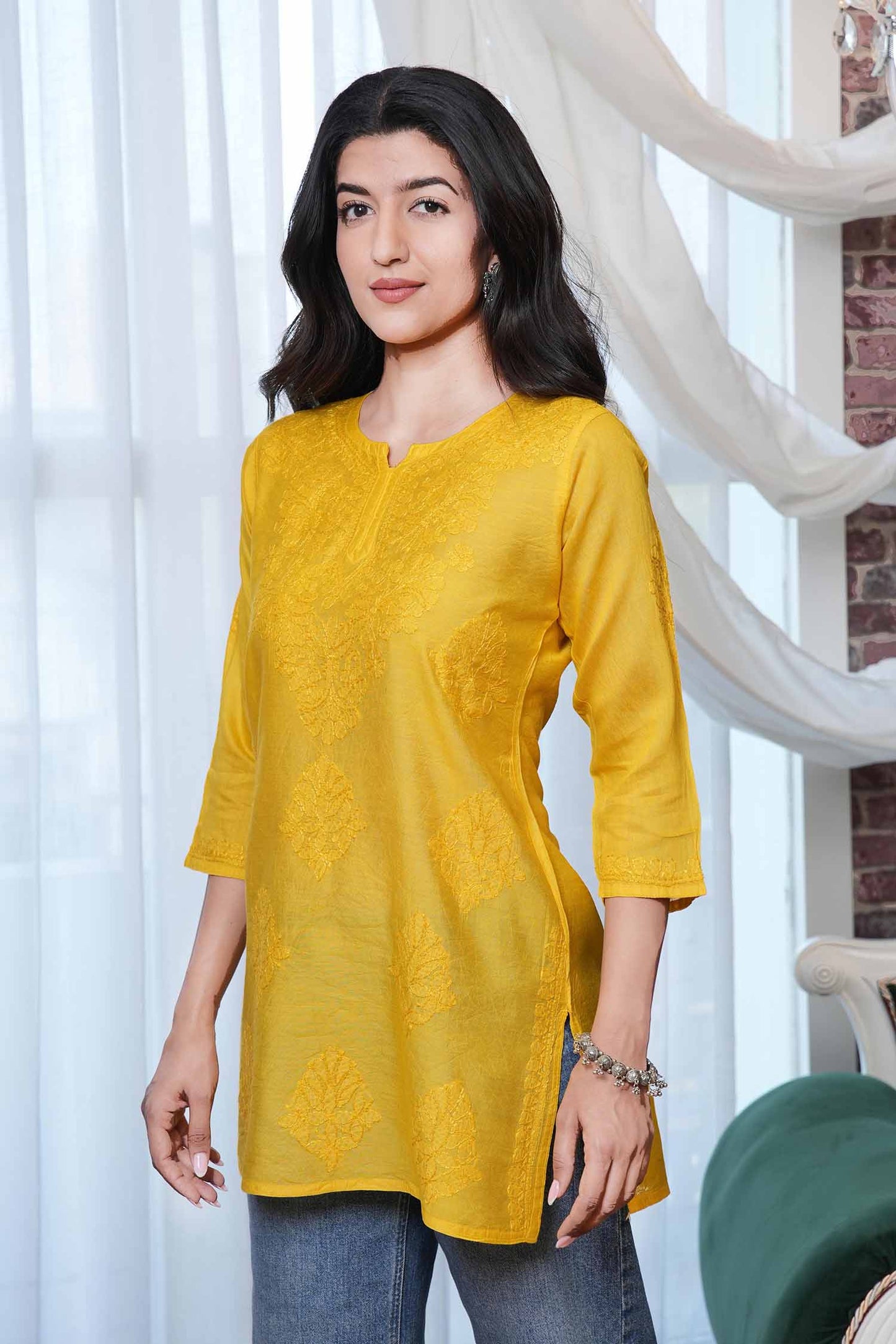 Parnika Chanderi Chikankari Kurti – Yellow