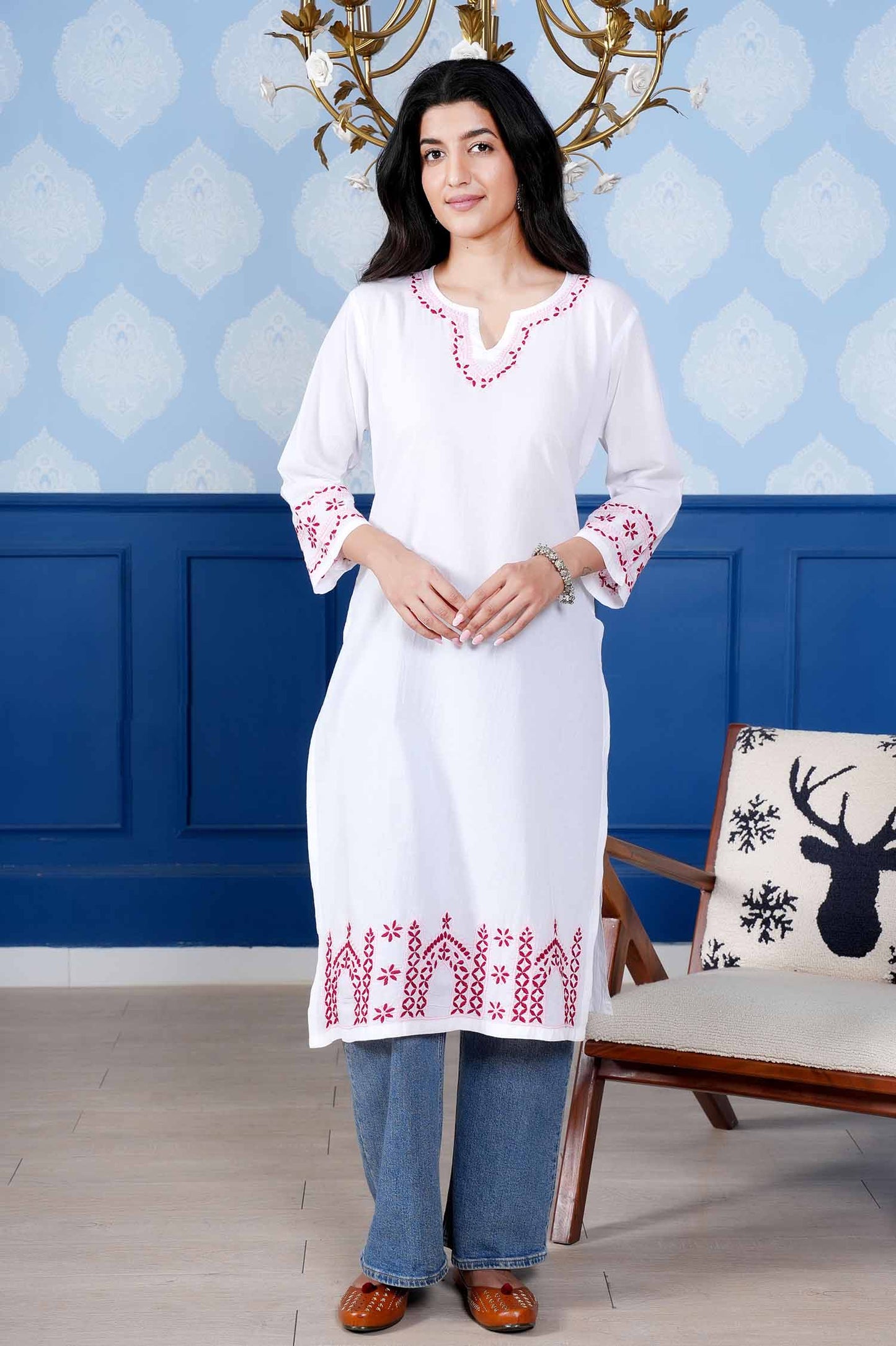 Kashika Pink Embroidery Chikankari Kurta – White