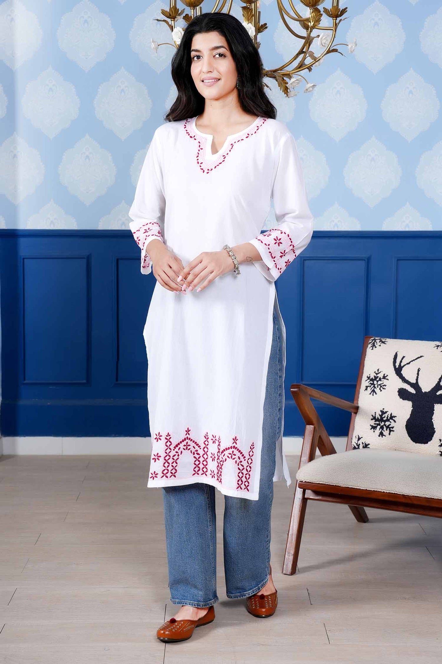 Kashika Pink Embroidery Chikankari Kurta – White