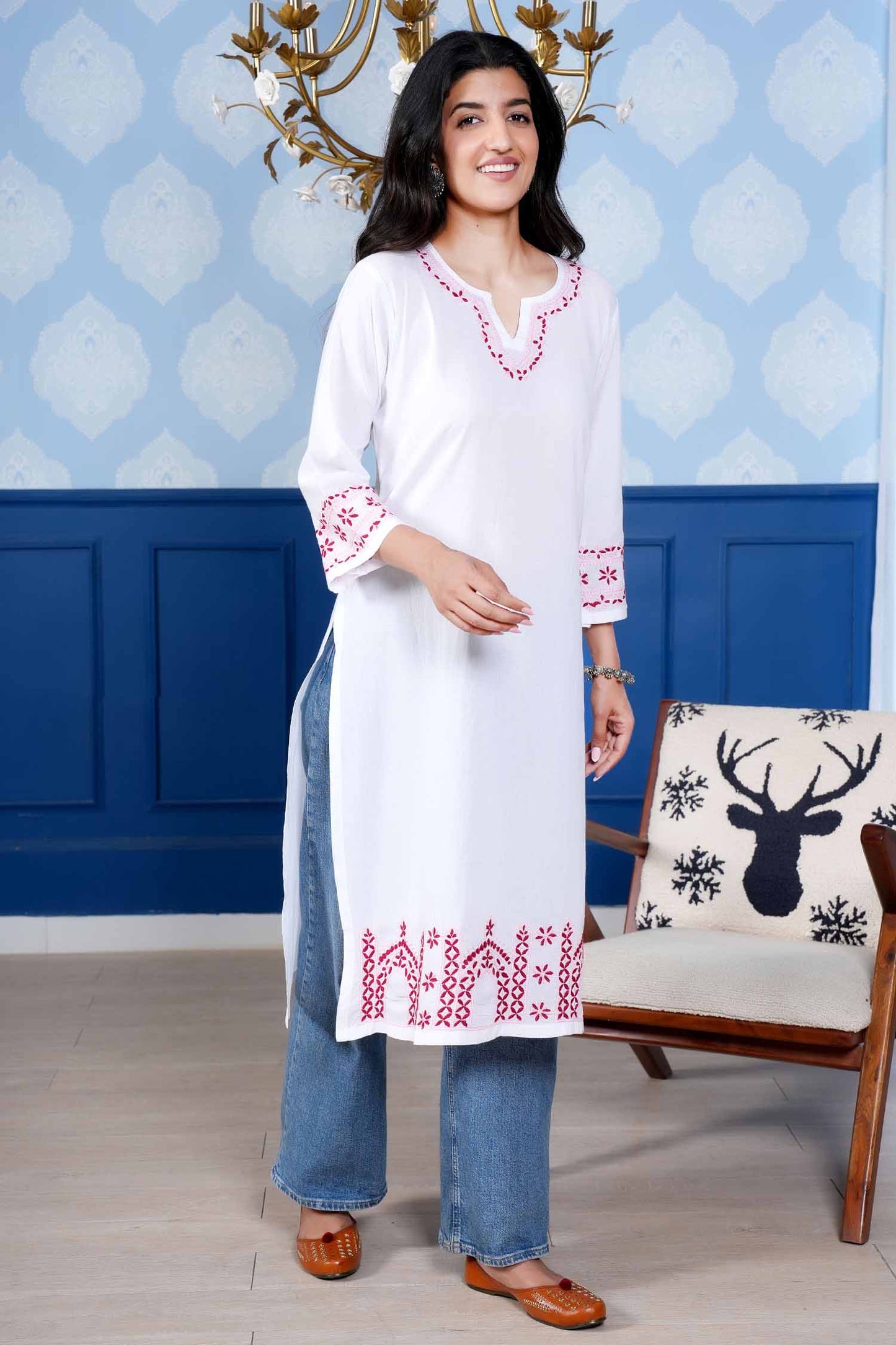 Kashika Pink Embroidery Chikankari Kurta – White