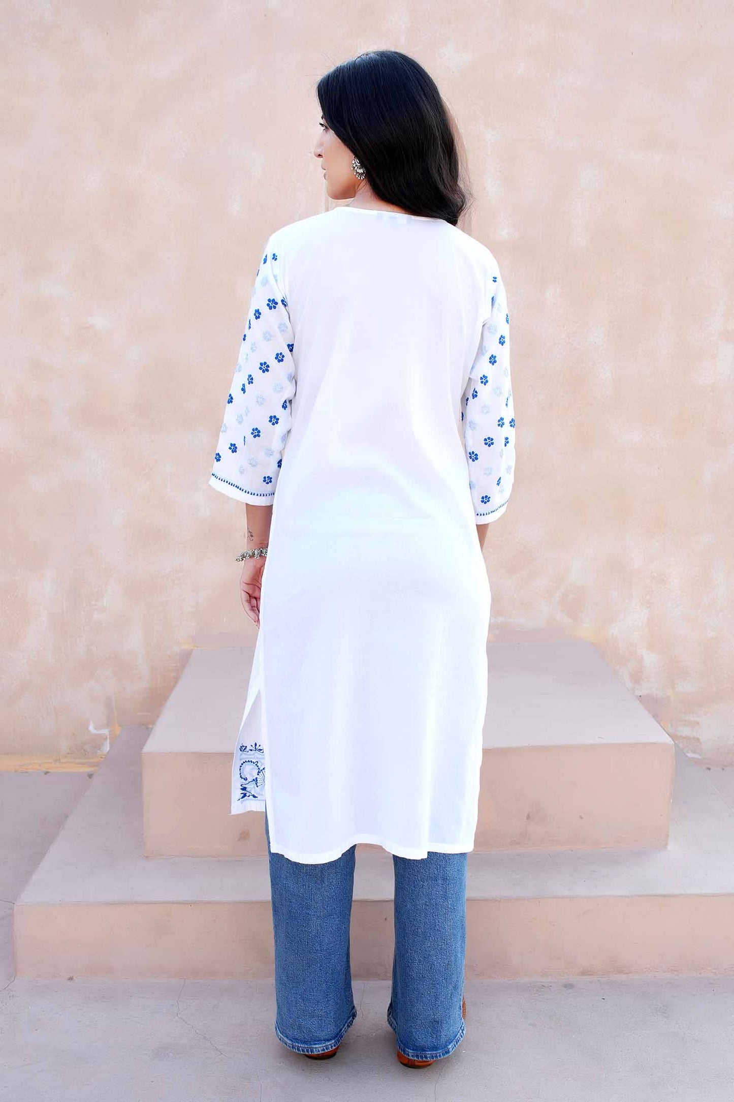 Nutan Long Chikankari Kurta – White