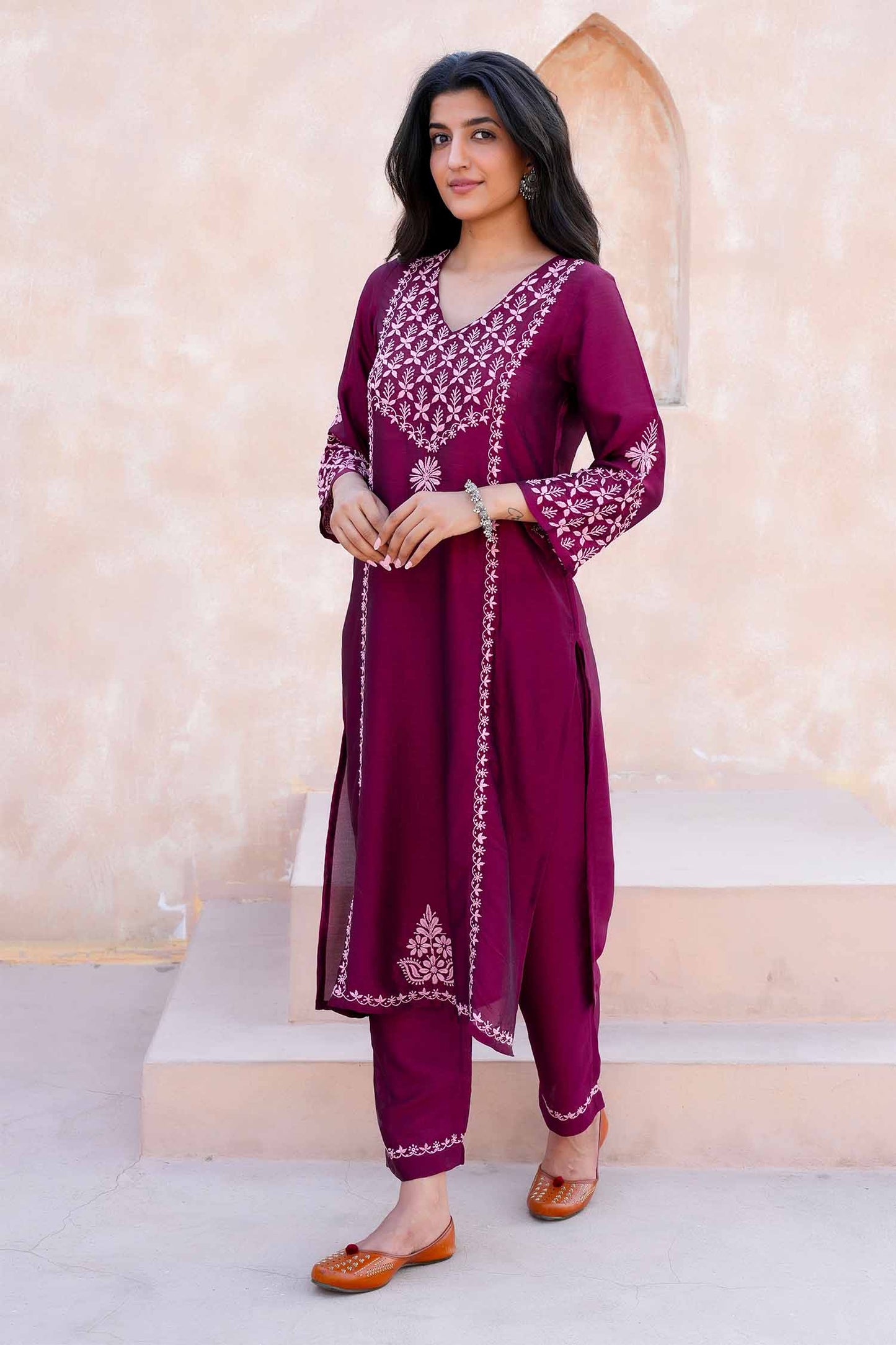 Lavanya Chikankari Kurta Set with Soft Pink Chikankari Embroidery – V Neck Kurta