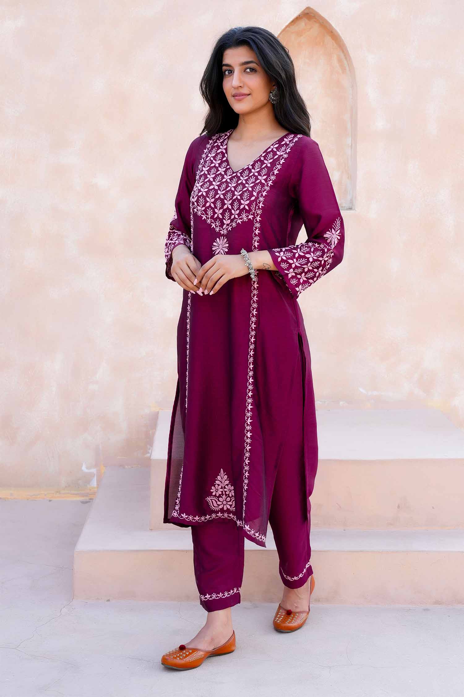 Lavanya Chikankari Kurta Set with Soft Pink Chikankari Embroidery – V Neck Kurta