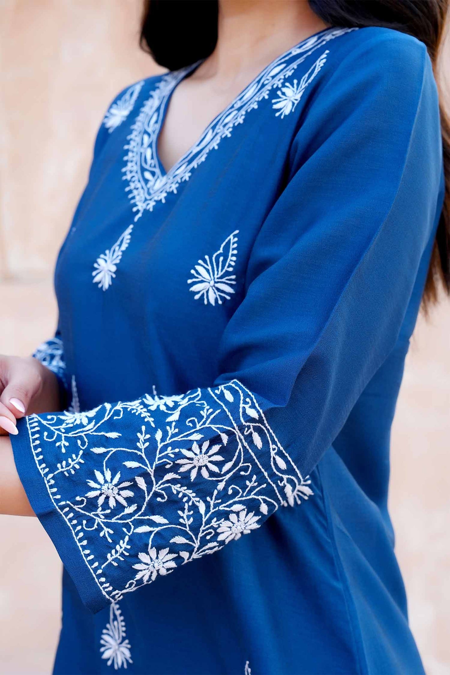 Myra Chikankari Kurta Set with Chikankari Embroidery – V Neck Kurta
