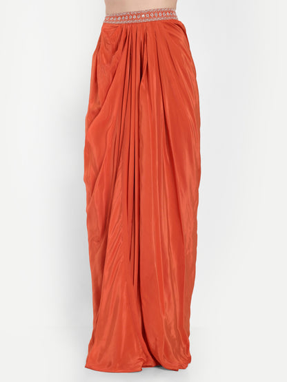 Adds to the glory of the flare of skirt and provides a soft feel to the skin.