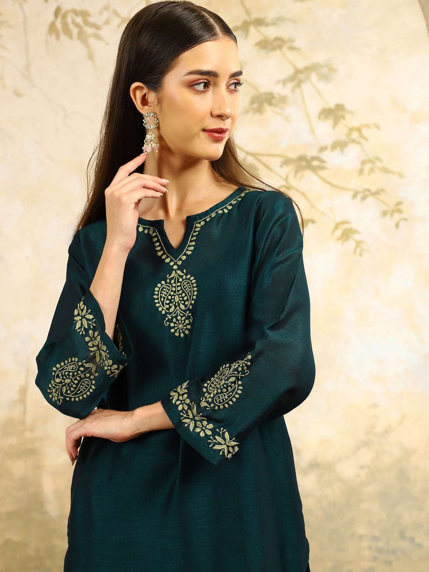 Inika Green Chikankari Kurta Set – Notch Neck Kurta