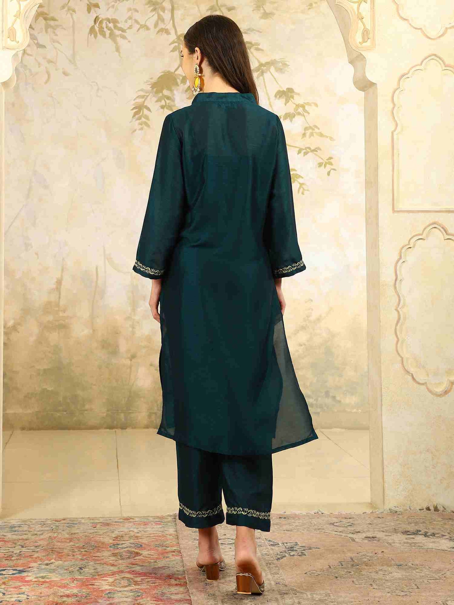 Siya Green Chikankari Kurta Set with Pear Green Thread – V Neck