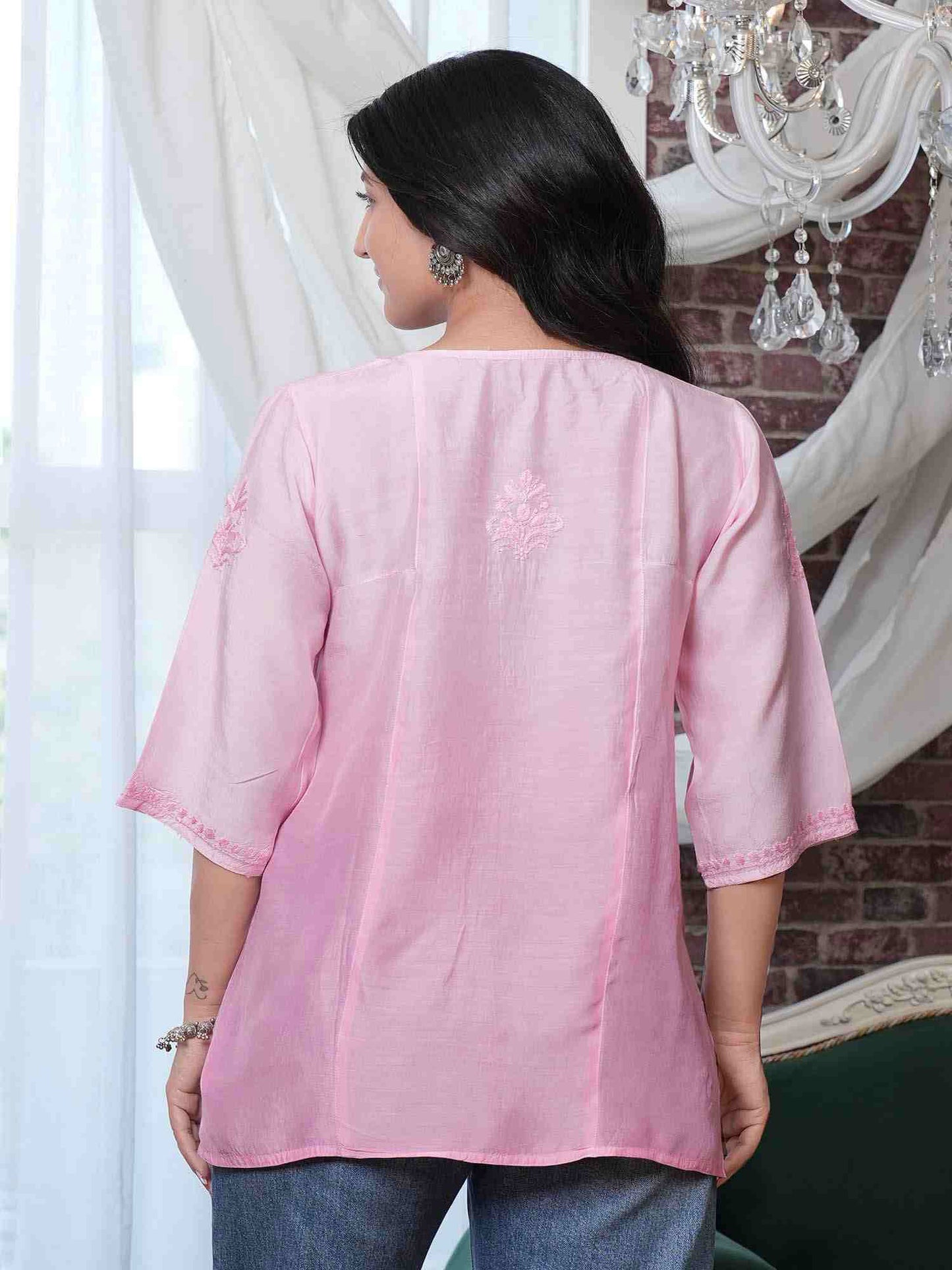 Soha Muslin Chikankari Kurti – Pink Ombre