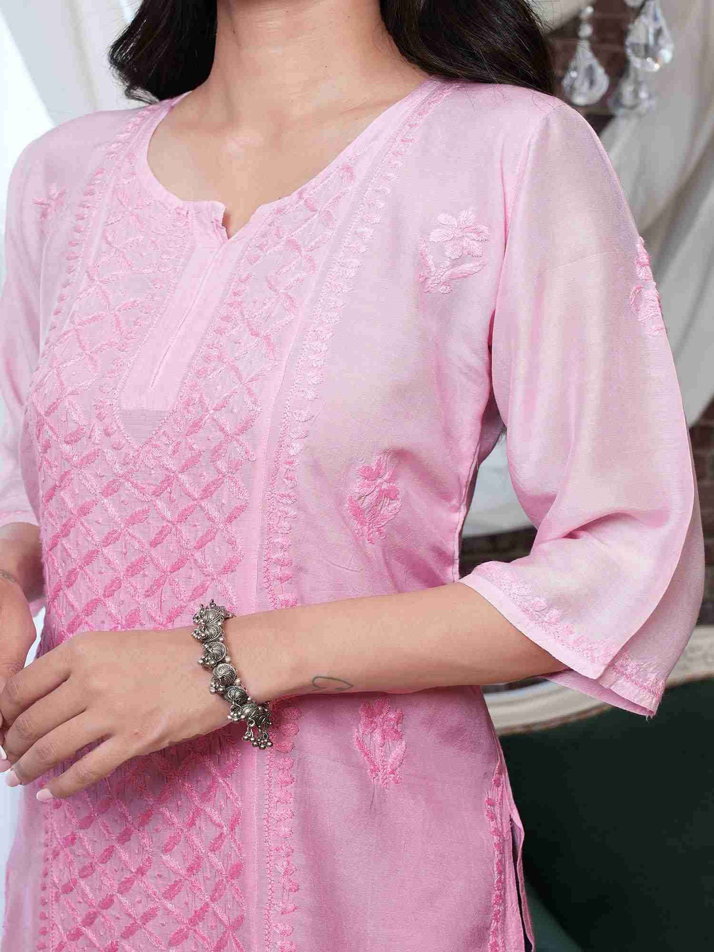 Soha Muslin Chikankari Kurti – Pink Ombre