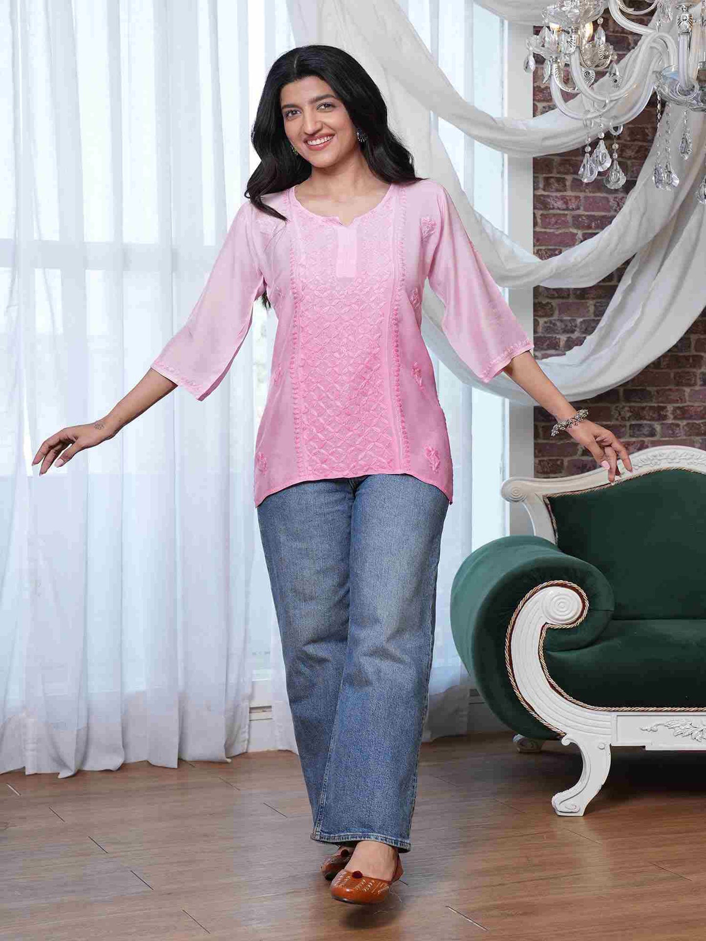 Soha Muslin Chikankari Kurti – Pink Ombre