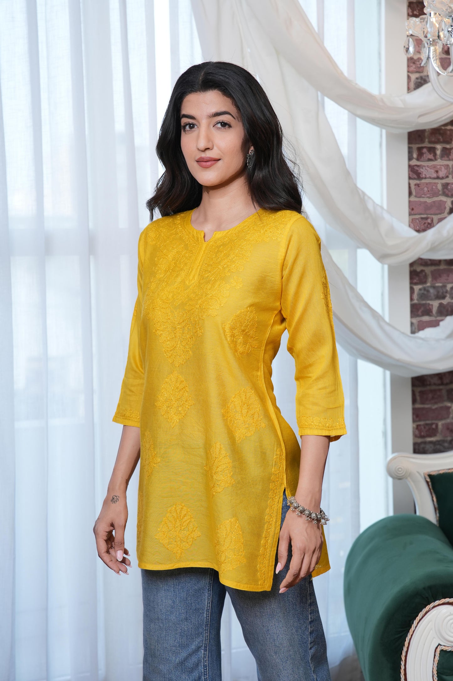 Comfortable kurta this esemble is both chic and versatile.