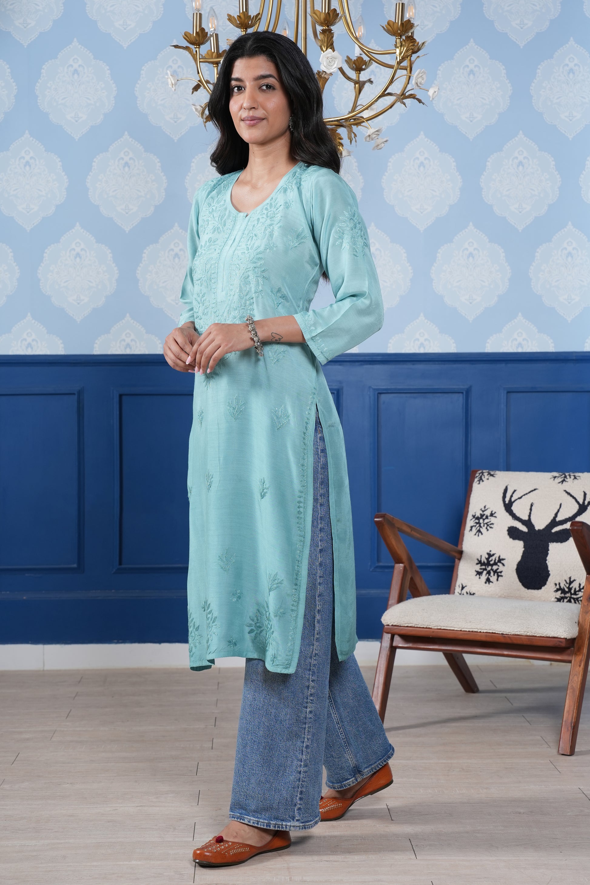 Offering a subtle yet sophisticated touch, comfortable kurta this esemble is both chic and versatile.