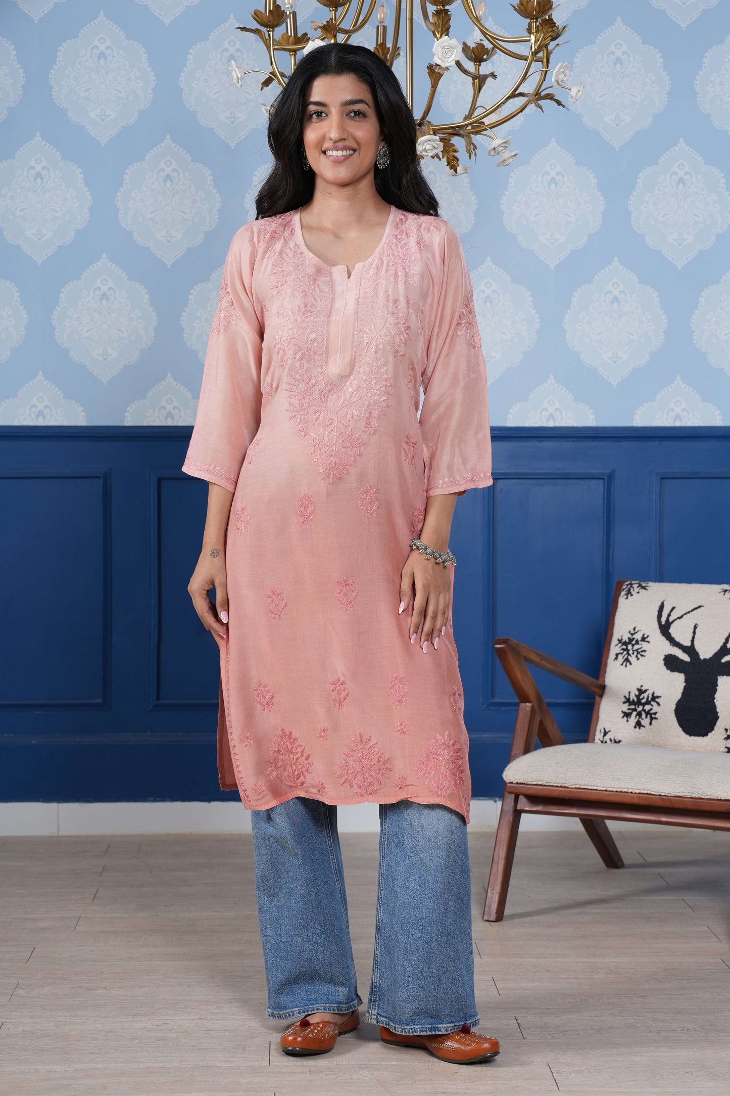 this Muslin Chikankari kurta perfect blend of modern style and traditional charm.