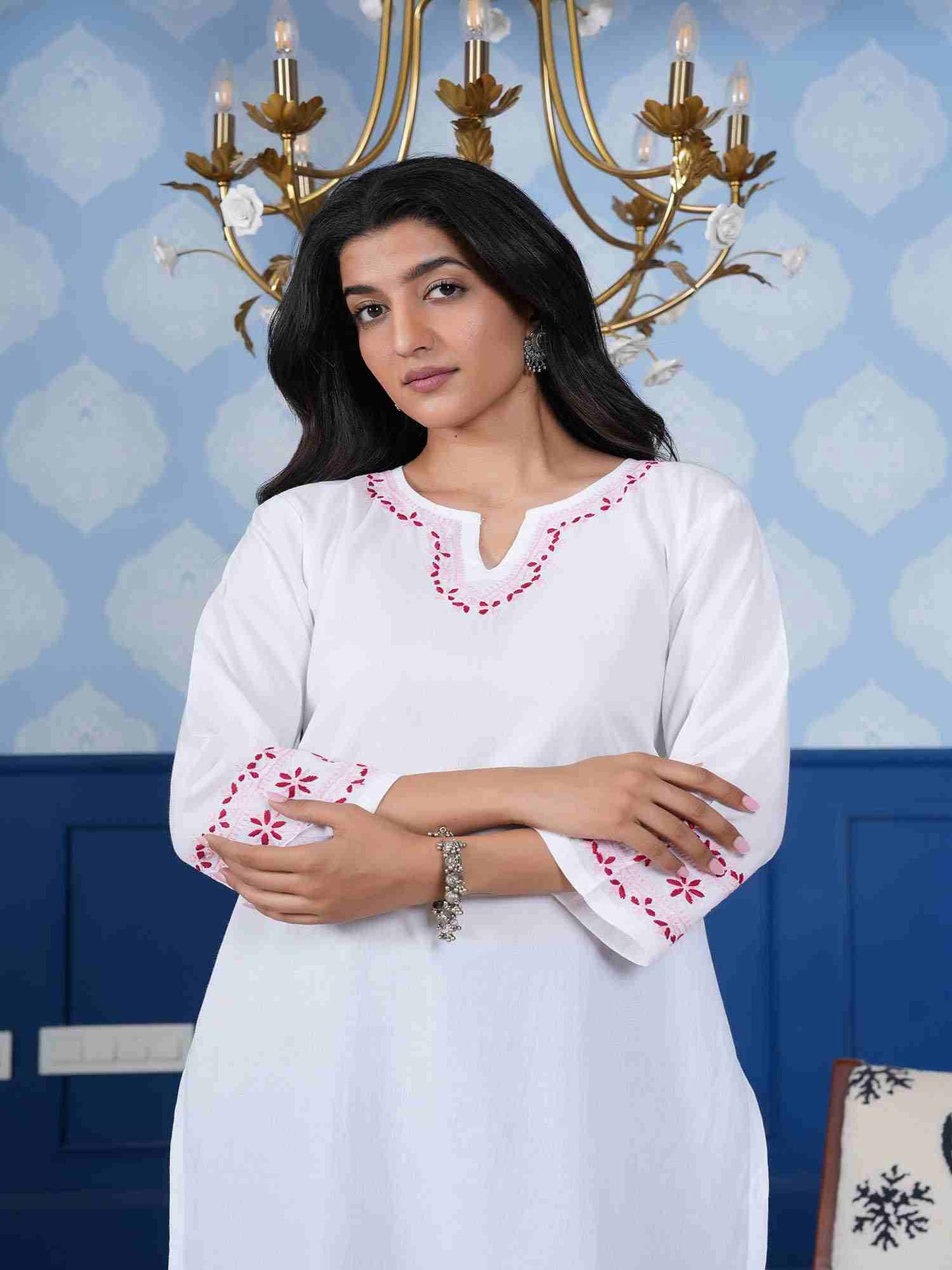 Kashika Pink Embroidery Chikankari Kurta – White