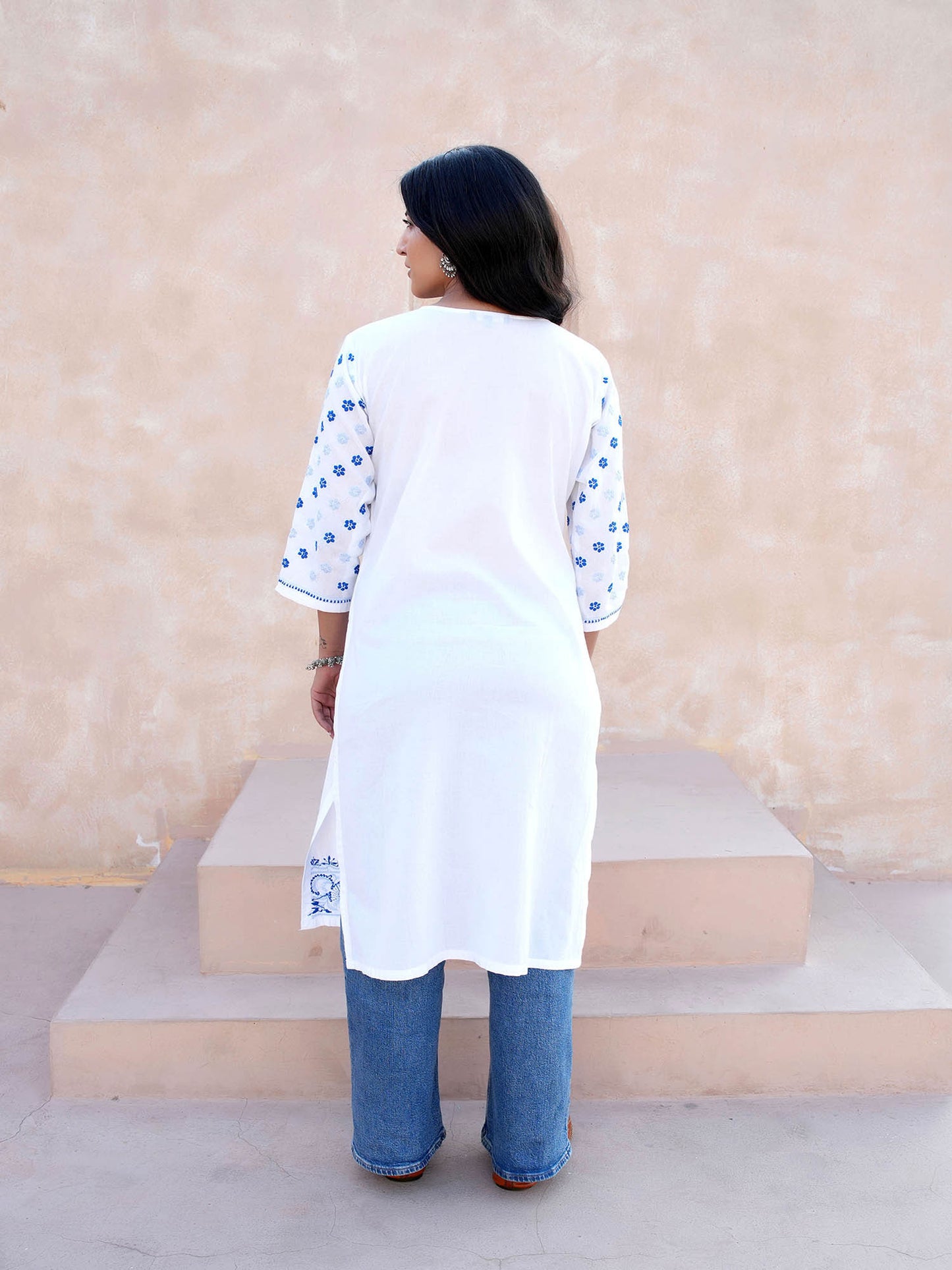 Nutan Long Chikankari Kurta – White