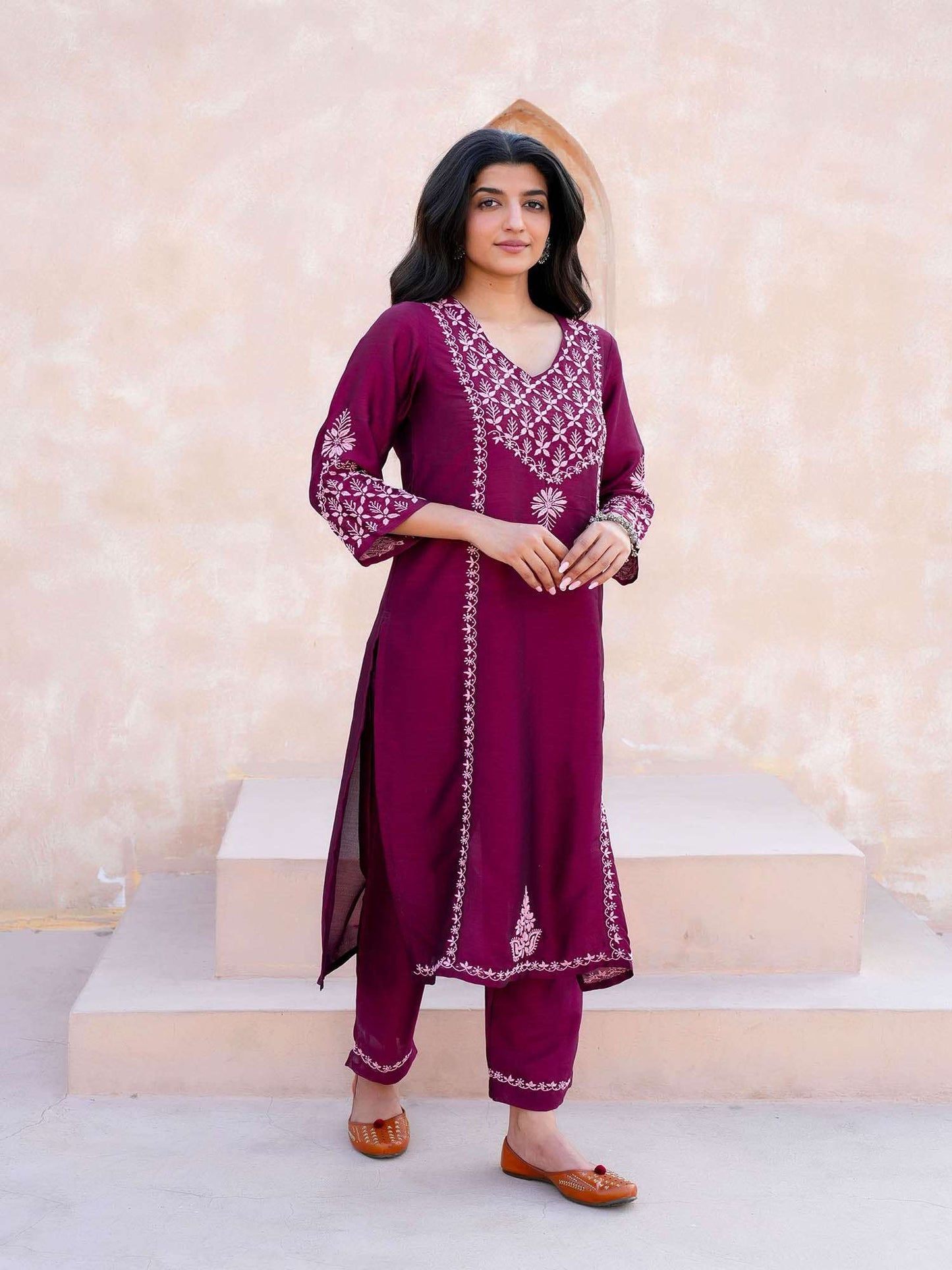 Lavanya Chikankari Kurta Set with Soft Pink Chikankari Embroidery – V Neck Kurta